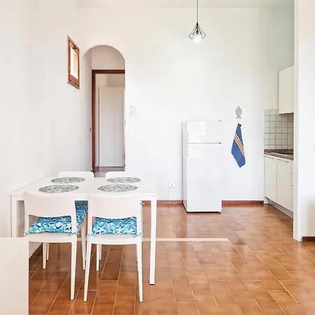 Casa Golfi Di Лакона