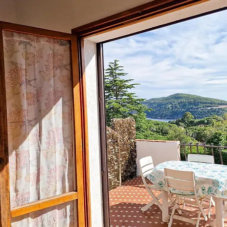 بيت للعطل Casa Golfi Di لاكونا