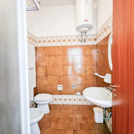 Casa Golfi Di بيت للعطل