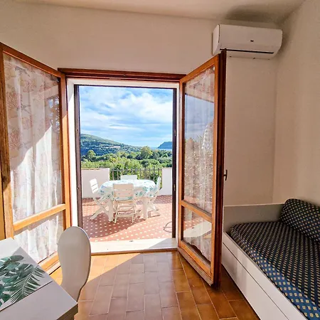 Casa Golfi Di لاكونا