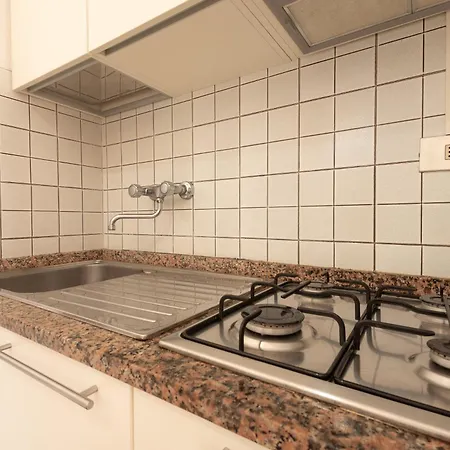 Casa Golfi Di بيت للعطل