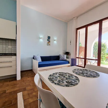 Casa Golfi Di بيت للعطل لاكونا