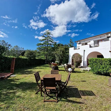 بيت للعطل Casa Golfi Di لاكونا