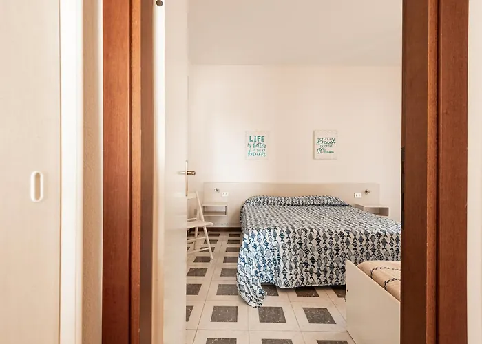 Casa Golfi Di ラコナ