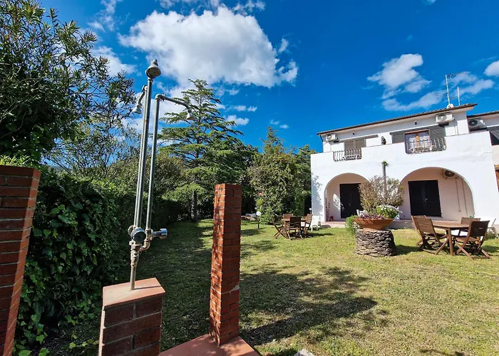 Casa Golfi Di ラコナ