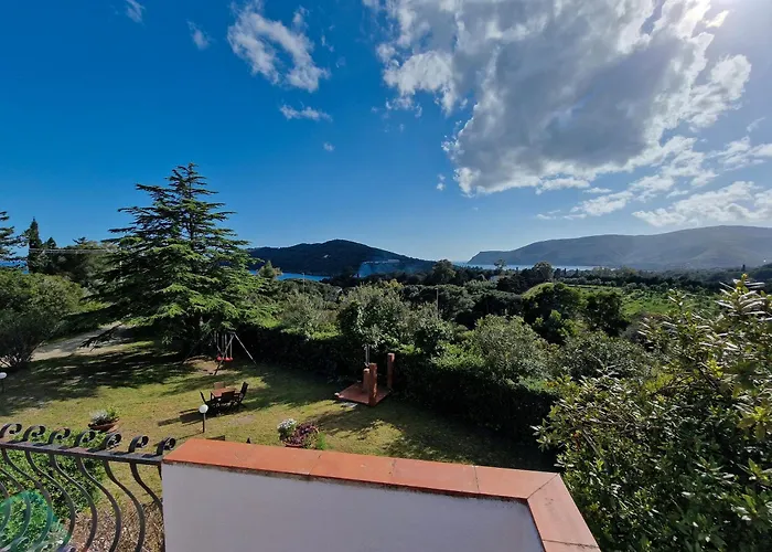 Casa Golfi Di 別荘 ラコナ