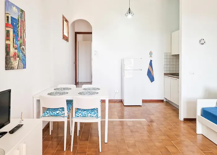 Casa Golfi Di ラコナ