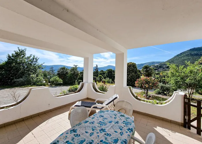 Casa Golfi Di 別荘 *